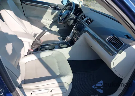 2016 Volkswagen Passat 1.8T Se из США, поврежденный, VIN 1VWBT7A31GC021267